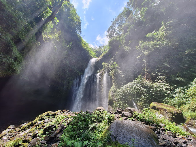 Air Terjun Tiu Kelep Lombok Utara: Pesona Alam & Trekking Seru