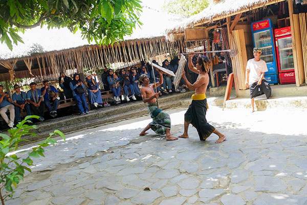 presean_desa_sade_600x400